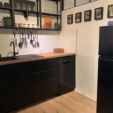 65qm Mit Balkon Und Carport In * ビーレフェルト