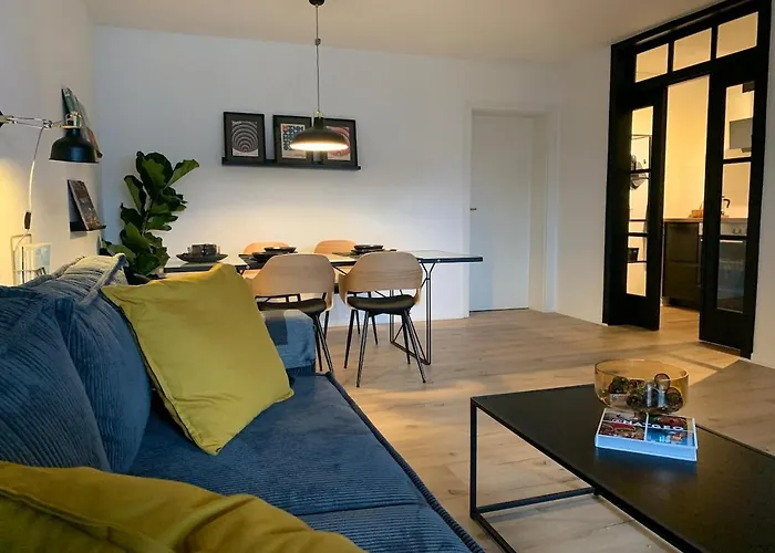 65qm Mit Balkon Und Carport In *