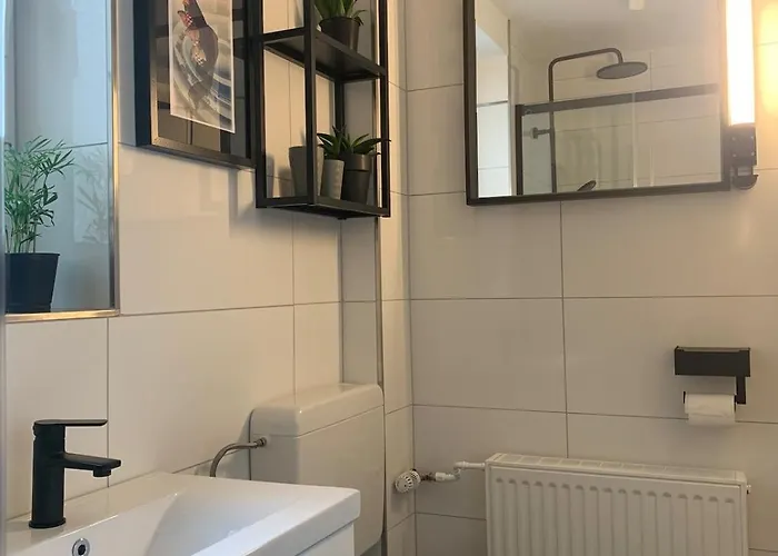 Appartement 65qm Mit Balkon Und Carport In