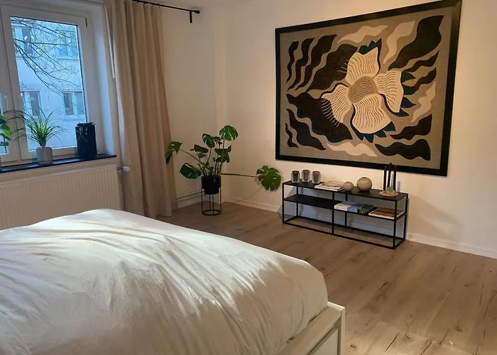 65qm Mit Balkon Und Carport In *